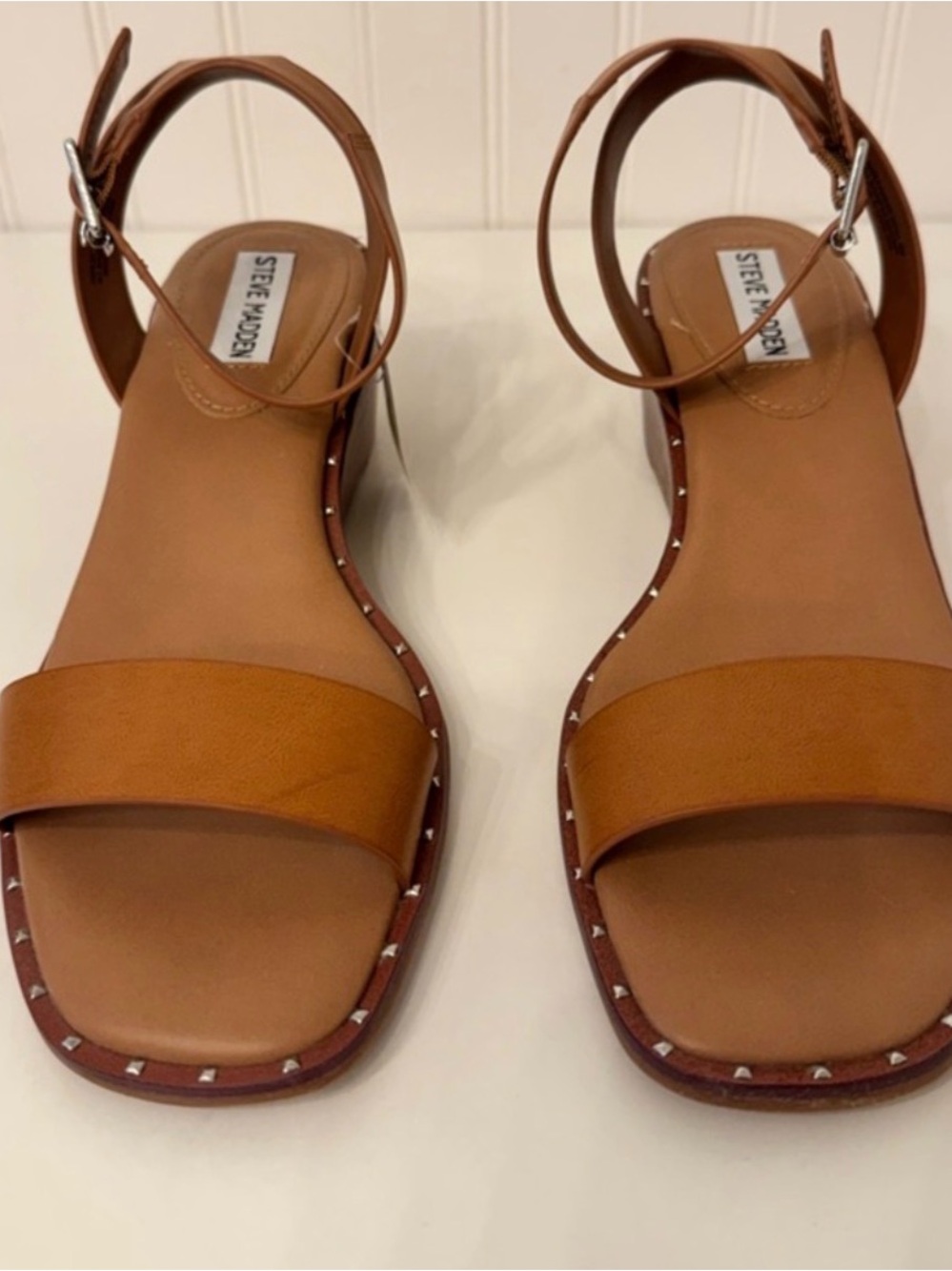 New w/o tags-Steve Madden Brown Leather Stud Trim Ankle Strap Sandals Size 9